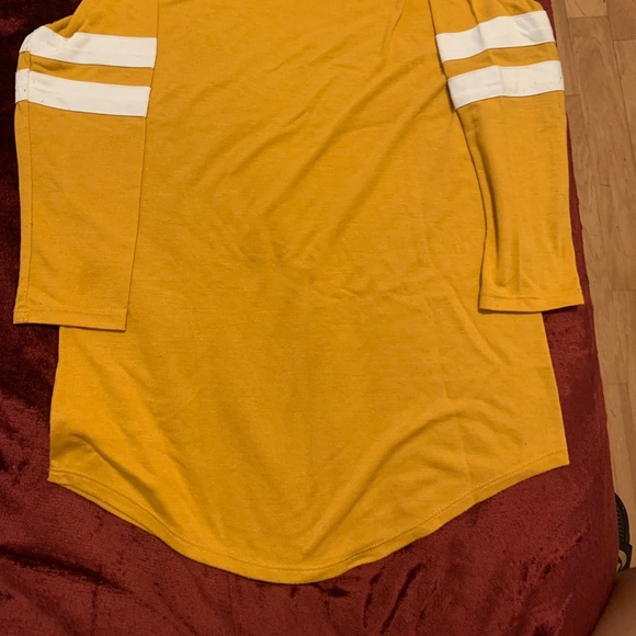 T-shirt - Picture 3 of 4